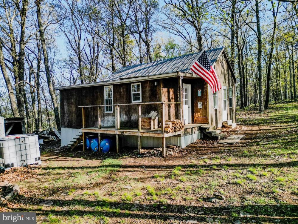 Currently Displayed Property Photo