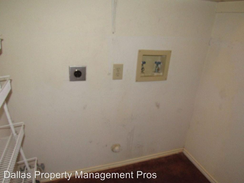 Currently Displayed Property Photo